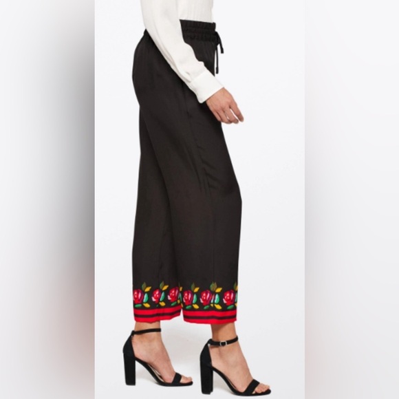 Kate Spade silk blend pants with Rose Border - NWT - Size Large - Picture 2 of 16